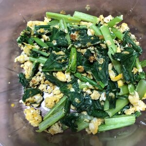 小松菜と卵のニンニク炒め